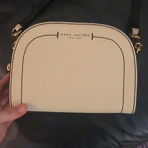 Marc jacobs playback crossbody. Lightly used with no sign of use, looks new!